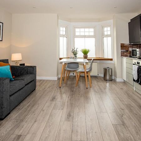 Bright And Luxurious Flat In The Heart Of Reading Apartment Luaran gambar